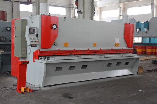 Metal Cutting Machines 